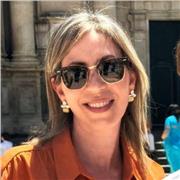 Laureanda Economia offre lezioni private competente sia nelle materie umanistiche che scientifiche